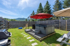 Heart of the White Mountains Cottage w Hot Tub #3